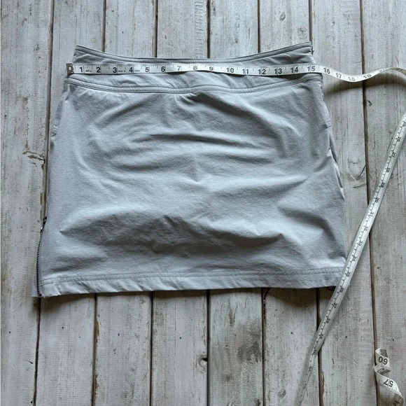 Athleta | side zip | tie waist | zipper detail | skort | grey | size 2 - Picture 5 of 14